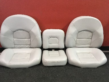 Seat set in grey